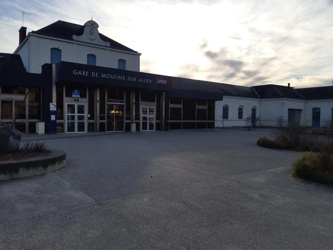 Gare de Moulins sur Allier